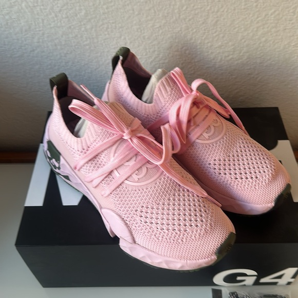 G/FORE Women’s MG4.1 Spikeless Golf Shoe Light Pink - Picture 9 of 10